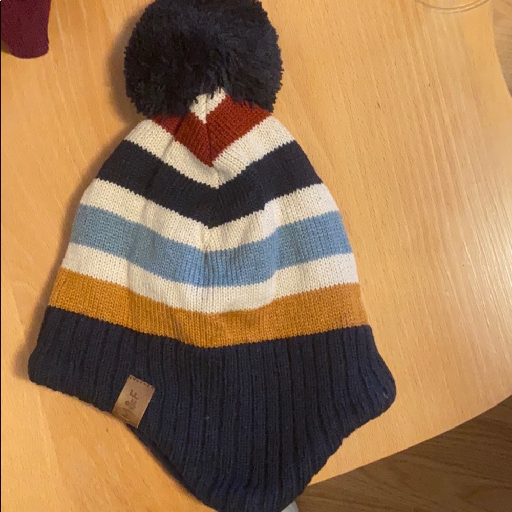 M&F BEANIE - Picture 2 of 3